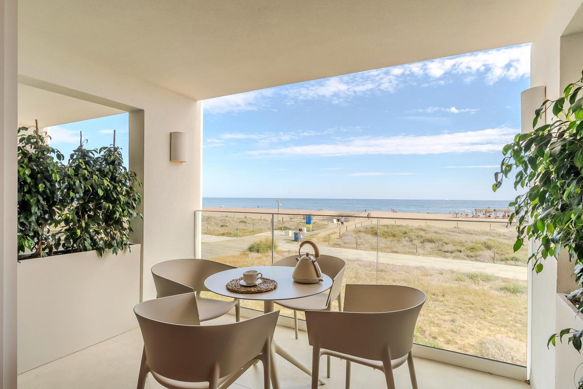 Apartamentos Azul Кастельдефельс Экстерьер фото