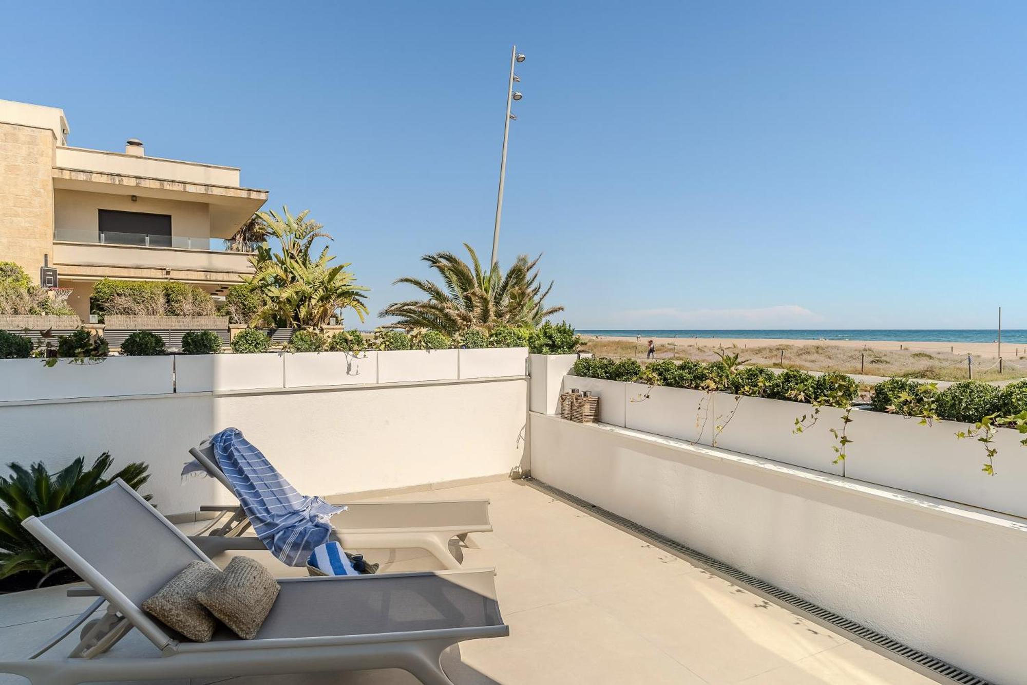 Apartamentos Azul Кастельдефельс Экстерьер фото