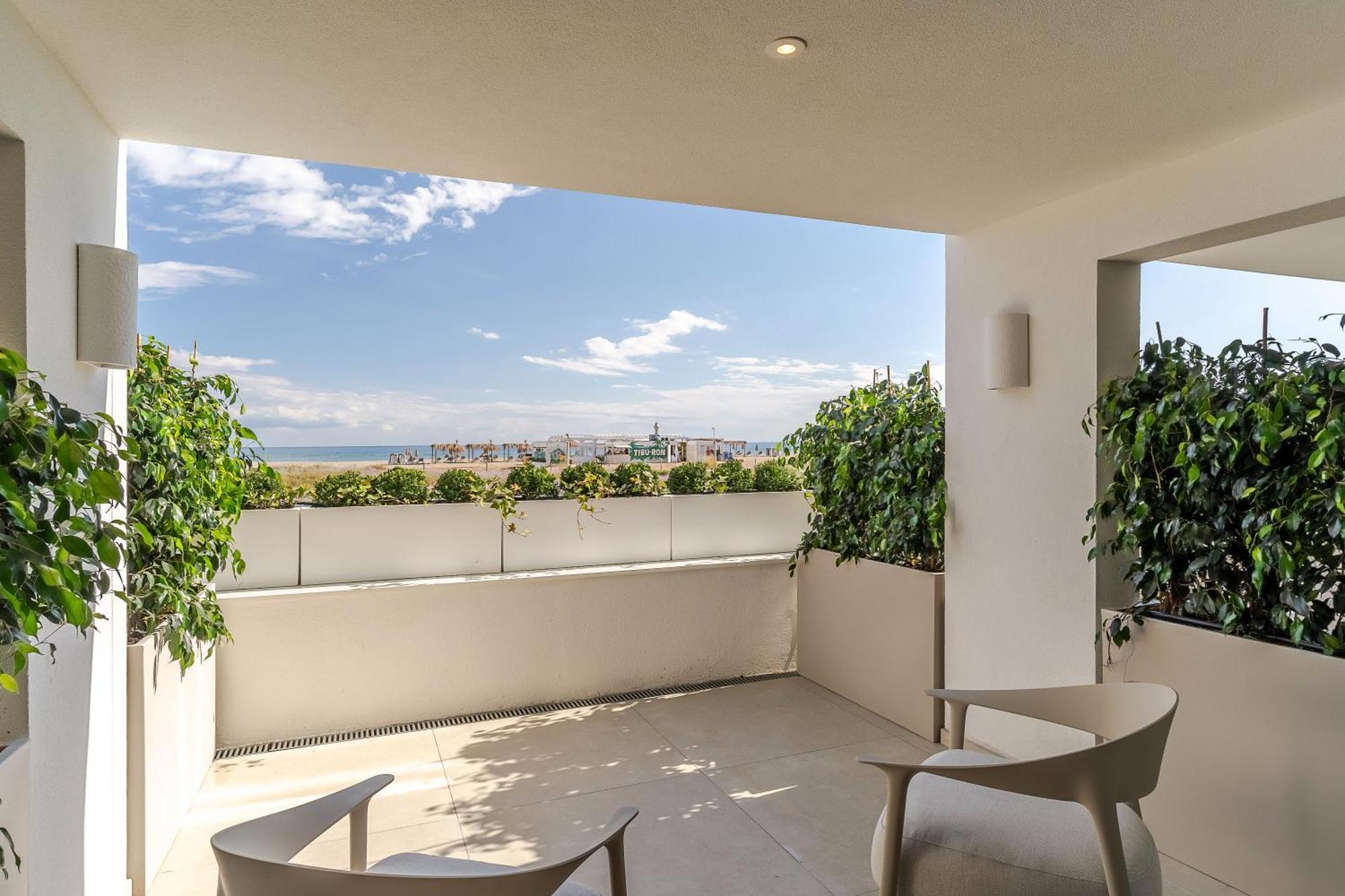 Apartamentos Azul Кастельдефельс Экстерьер фото